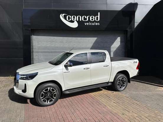 TOYOTA-HILUX-2.8 D-4D TURBO DIESEL CD SRX 4X4 AUTOMÁTICO TOYOTA-HILUX-2022