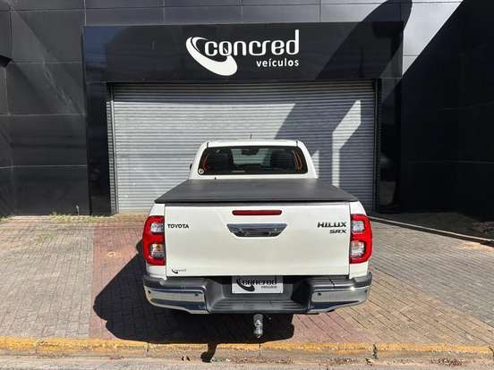 TOYOTA-HILUX-2.8 D-4D TURBO DIESEL CD SRX 4X4 AUTOMÁTICO TOYOTA-HILUX-2022