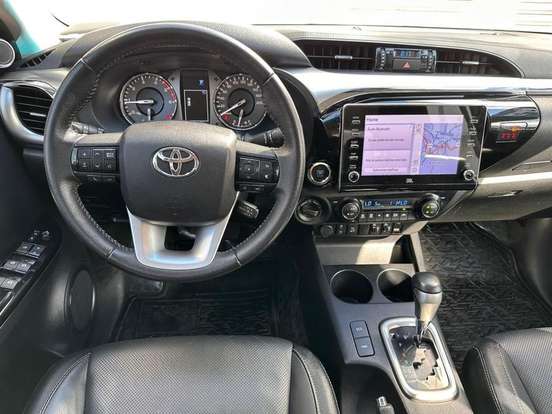 TOYOTA-HILUX-2.8 D-4D TURBO DIESEL CD SRX 4X4 AUTOMÁTICO TOYOTA-HILUX-2022