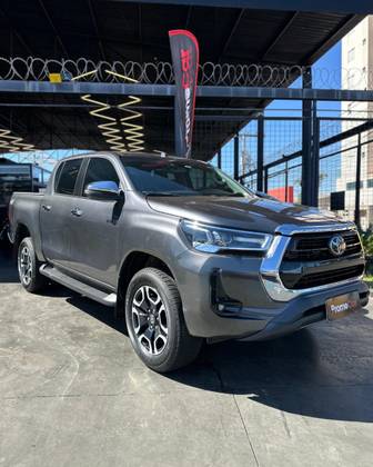 TOYOTA HILUX 2.8 D-4D TURBO DIESEL CD SRX 4X4 AUTOMÁTICO
