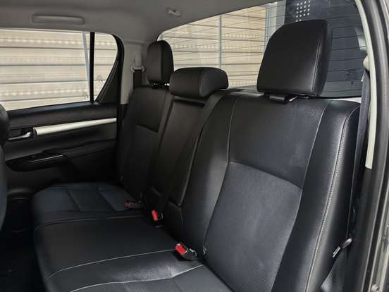 TOYOTA-HILUX-2024