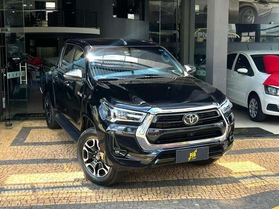 TOYOTA-HILUX-2024