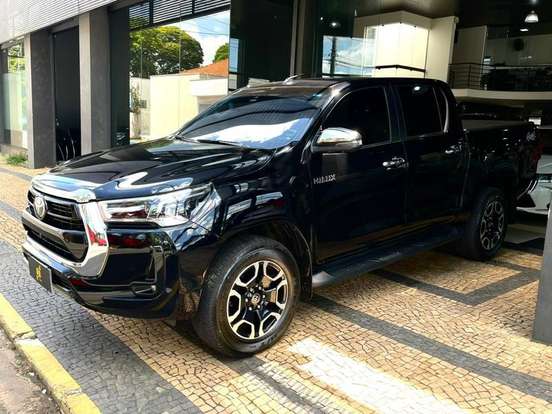 TOYOTA-HILUX-2024