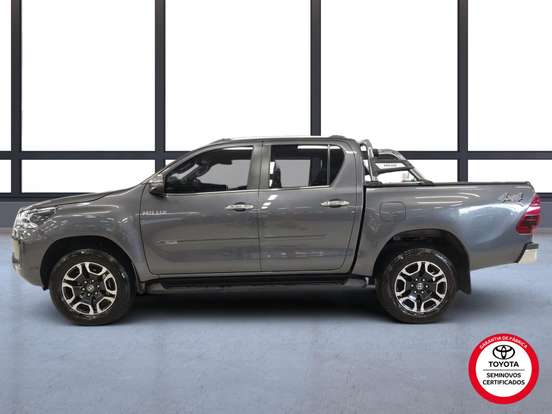 TOYOTA-HILUX-2.8 D-4D TURBO DIESEL CD SRX 4X4 AUTOMÁTICO TOYOTA-HILUX-2025