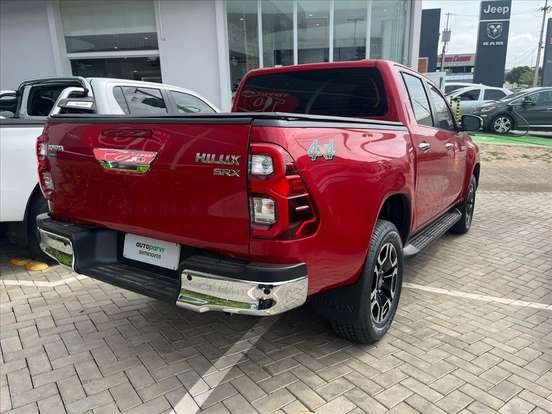 TOYOTA-HILUX-2025