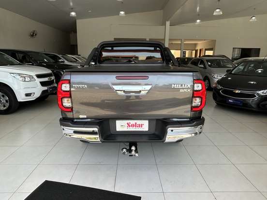 TOYOTA-HILUX-2.8 D-4D TURBO DIESEL CD SRX LIMITED 4X4 AUTOMÁTICO TOYOTA-HILUX-2023