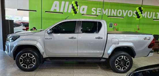 TOYOTA-HILUX-2024