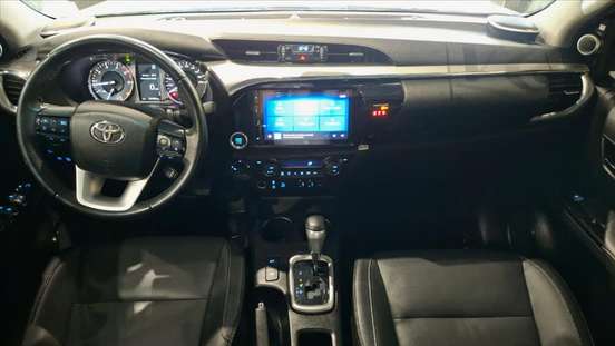 TOYOTA-HILUX-2024