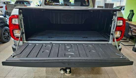 TOYOTA-HILUX-2024