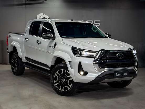 TOYOTA-HILUX-2025
