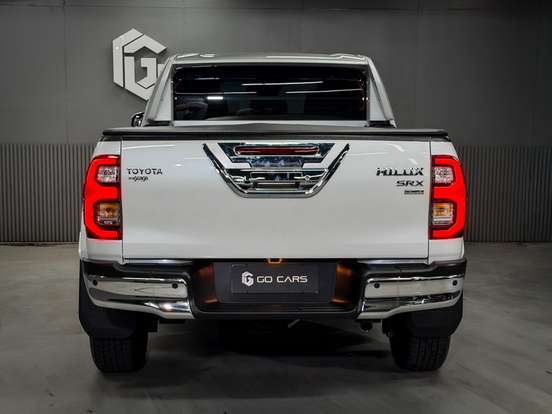 TOYOTA-HILUX-2025