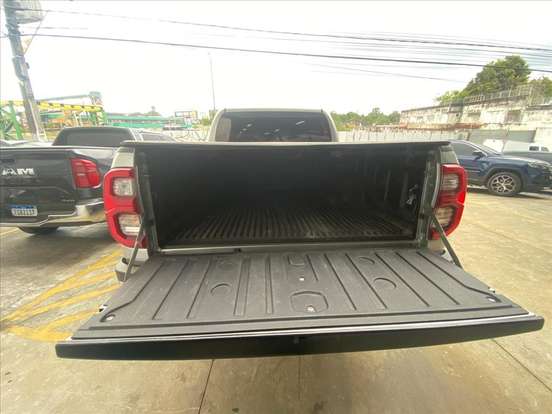 TOYOTA-HILUX-2024