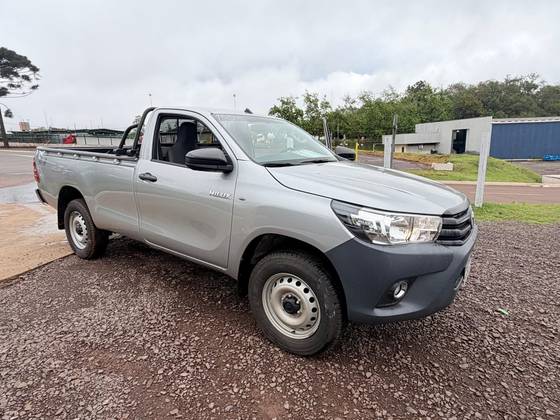 TOYOTA HILUX 2.8 D-4D TURBO DIESEL CS 4X4 MANUAL