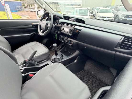 TOYOTA-HILUX-2.8 D-4D TURBO DIESEL CS 4X4 MANUAL TOYOTA-HILUX-2023