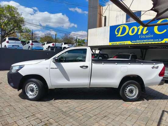 TOYOTA-HILUX-2.8 D-4D TURBO DIESEL CS 4X4 MANUAL TOYOTA-HILUX-2020