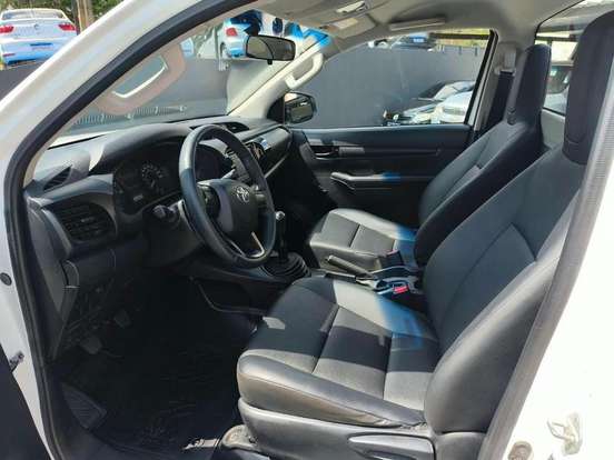 TOYOTA-HILUX-2020