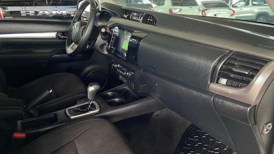 TOYOTA-HILUX-2.8 SR 4X4 CD 16V DIESEL 4P AUTOMÁTICO TOYOTA-HILUX-2020
