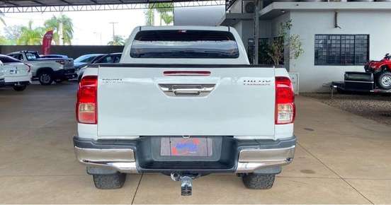 TOYOTA-HILUX-2020