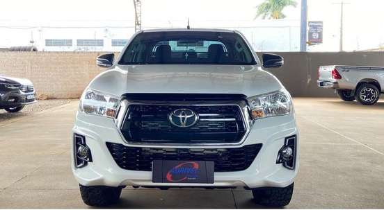 TOYOTA-HILUX-2020