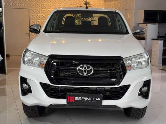 TOYOTA-HILUX-2020