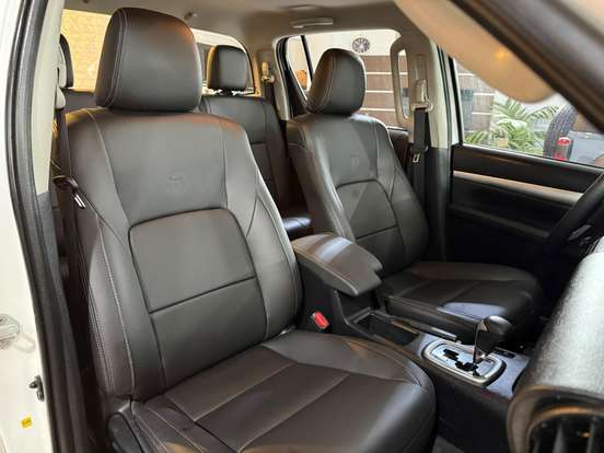 TOYOTA-HILUX-2020