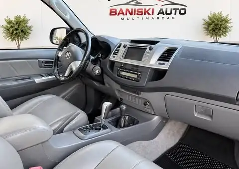 TOYOTA-HILUX-2013