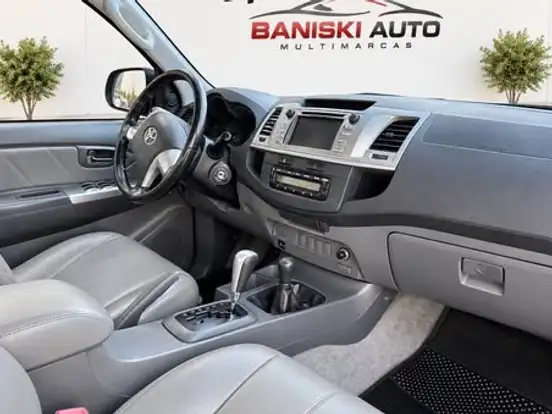 TOYOTA-HILUX-3.0 SRV 4X4 CD 16V TURBO INTERCOOLER DIESEL 4P AUTOMÁTICO TOYOTA-HILUX-2013