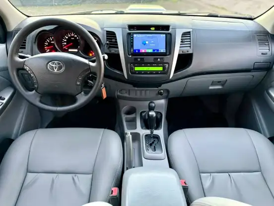 TOYOTA-HILUX-2009