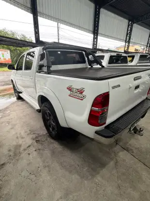 TOYOTA-HILUX-2012