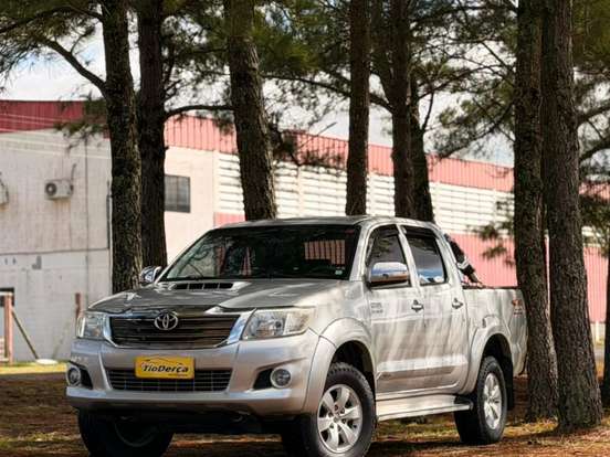 TOYOTA-HILUX-3.0 SRV 4X4 CD 16V TURBO INTERCOOLER DIESEL 4P AUTOMÁTICO TOYOTA-HILUX-2013