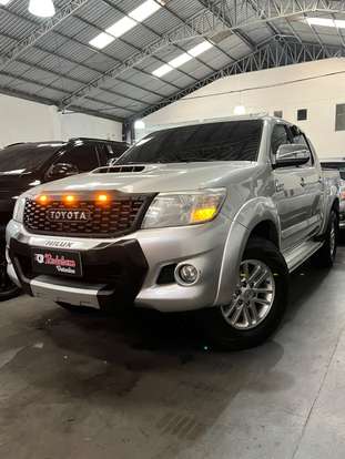 TOYOTA-HILUX-2014