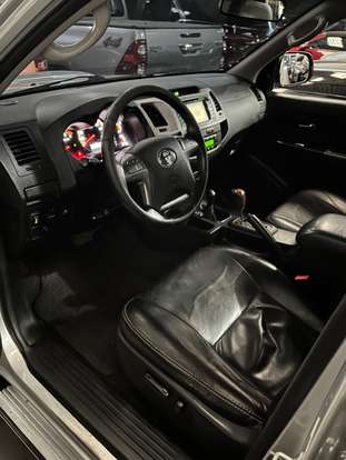 TOYOTA-HILUX-2014