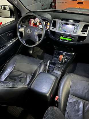TOYOTA-HILUX-2014