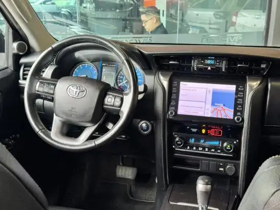 TOYOTA-HILUX SW4-2021