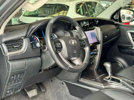 TOYOTA-HILUX SW4-2021