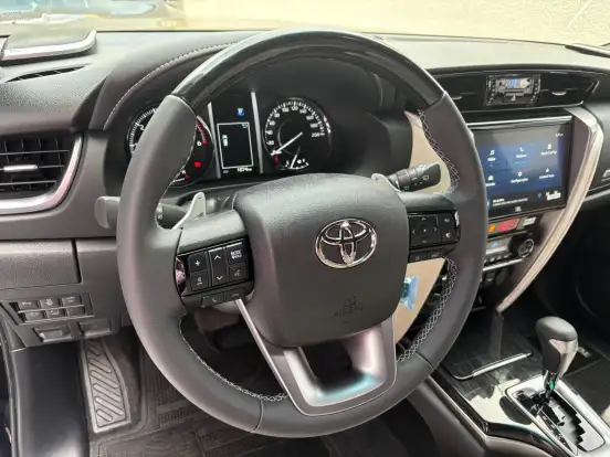 TOYOTA-HILUX SW4-2.8 D-4D TURBO DIESEL DIAMOND 7L 4X4 AUTOMÁTICO TOYOTA-HILUX SW4-2026