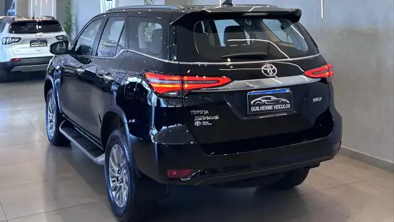 TOYOTA-HILUX SW4-2022