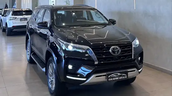 TOYOTA-HILUX SW4-2022