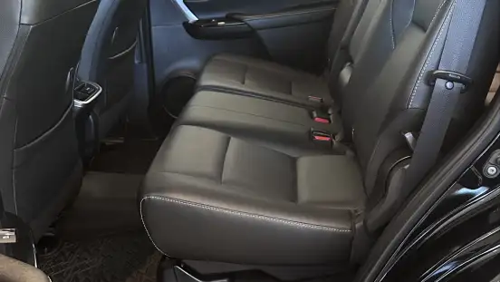 TOYOTA-HILUX SW4-2022