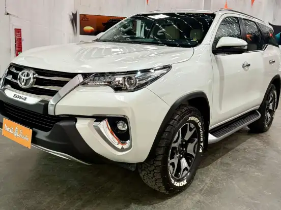 TOYOTA-HILUX SW4-2.8 SRX 4X4 16V TURBO INTERCOOLER DIESEL 4P AUTOMÁTICO TOYOTA-HILUX SW4-2018