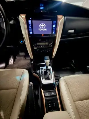 TOYOTA-HILUX SW4-2018