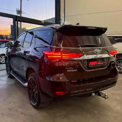 TOYOTA-HILUX SW4-2018
