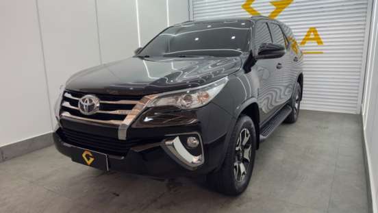 TOYOTA-HILUX SW4-2018
