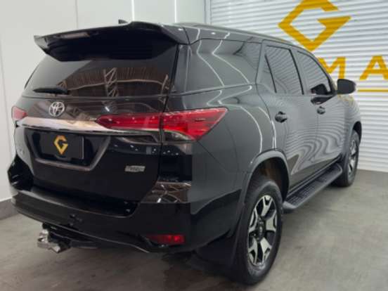 TOYOTA-HILUX SW4-2.7 SR 4X2 16V FLEX 4P AUTOMÁTICO TOYOTA-HILUX SW4-2018