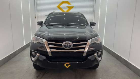 TOYOTA-HILUX SW4-2018