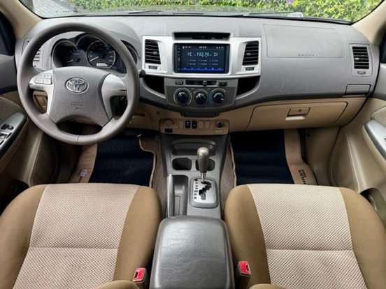 TOYOTA-HILUX SW4-2012