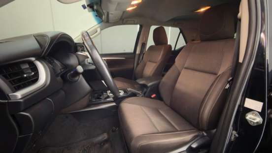 TOYOTA-HILUX SW4-2018