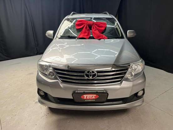 TOYOTA-HILUX SW4-2.7 SR 4X2 16V FLEX 4P AUTOMÁTICO TOYOTA-HILUX SW4-2015