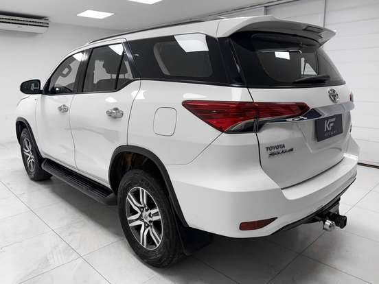 TOYOTA-HILUX SW4-2018