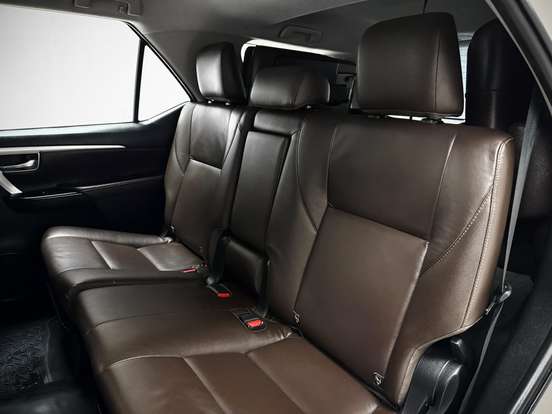 TOYOTA-HILUX SW4-2.7 SRV 7 LUGARES 4X2 16V FLEX 4P AUTOMÁTICO TOYOTA-HILUX SW4-2018